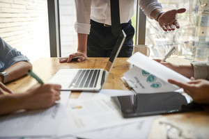 맥쿼리, 울산 알짜 향토기업 잇따라 '꿀꺽' - 뉴스 썸네일 이미지