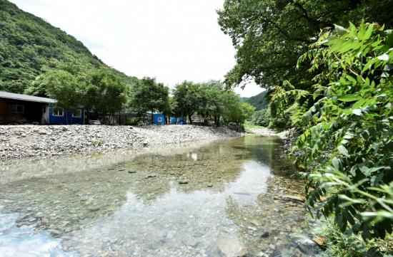 대둔산 운주계곡 안에 계곡힐링펜션에서 무더운 여름을 이기자 < 기업/무역 < 경제 < 기사본문 - 경상일보