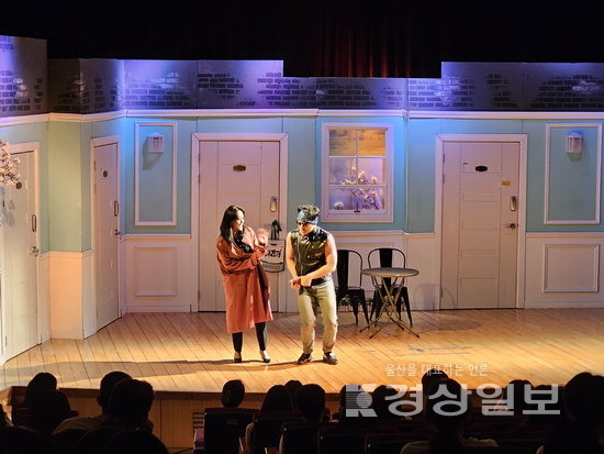 대학로 오픈런 연극 ‘한뼘사이’ 울산 왔다
