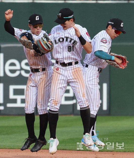 1위 넘보는 롯데, 안방서 LG 만난다