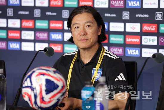 김판곤 감독 “준비한 전술 어느정도 나와…조직력은 문제”