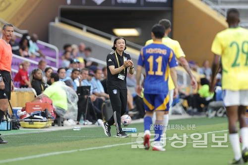 브라질과 정면승부 한계…스리백 딜레마 극복 관건