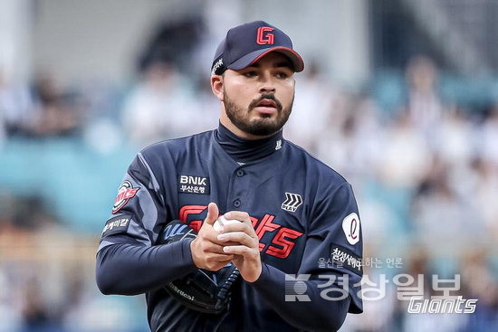 감보아(롯데자이언츠), 6월 MVP 선정…대체 투수 역대 두번째