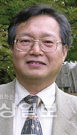 ▲ 최석영 울산대학교 명예교수