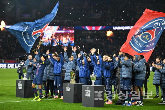 이강인 빠진 PSG, 48년만에 ‘파리 더비’ 우승