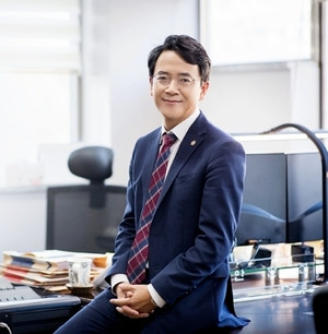 가벼운 신체 접촉도 <b>성추행</b> 혐의 인정될 수 있어
